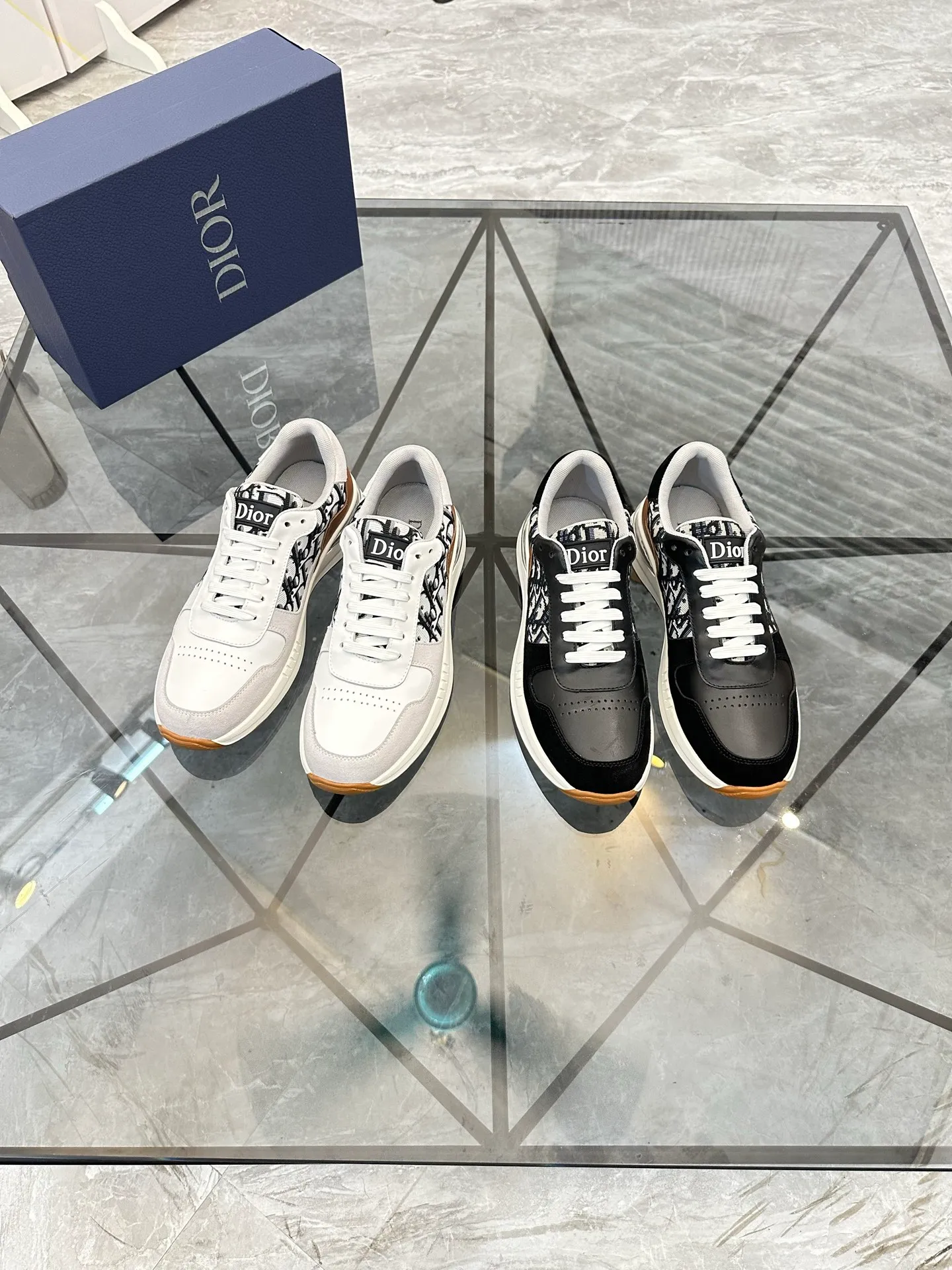 Men's shoes for sale 💰: 💰P420¥ Product trademark: Dior* "Dior*" low-top casual shoes Regular size: 38-44 (can be customized to 45) Product materials: imported cowhide leather upper spliced ​​with original fabric, breathable lining, original outsole. No.:6735